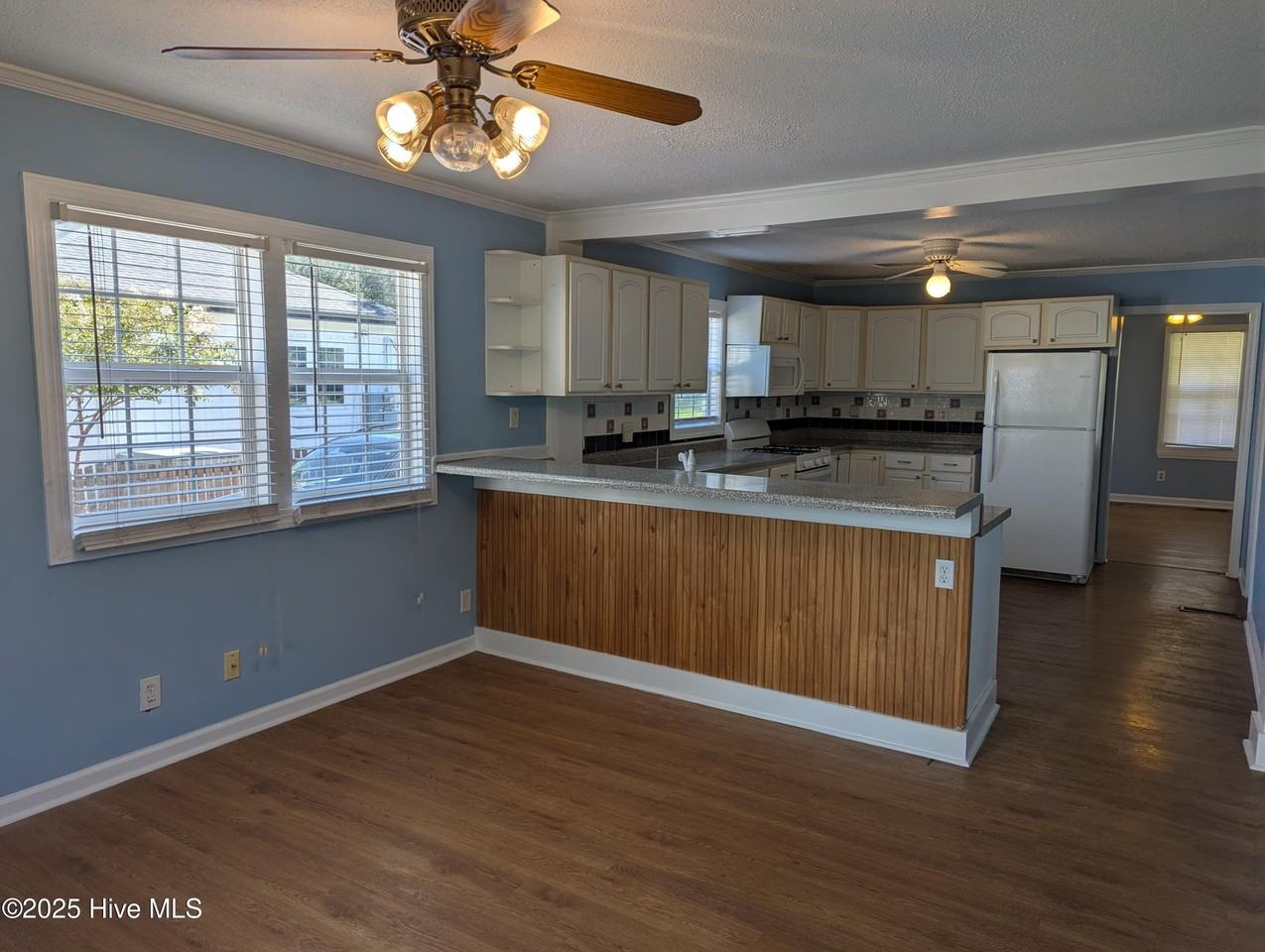 113 Circle Dr - Photo 6 of 9