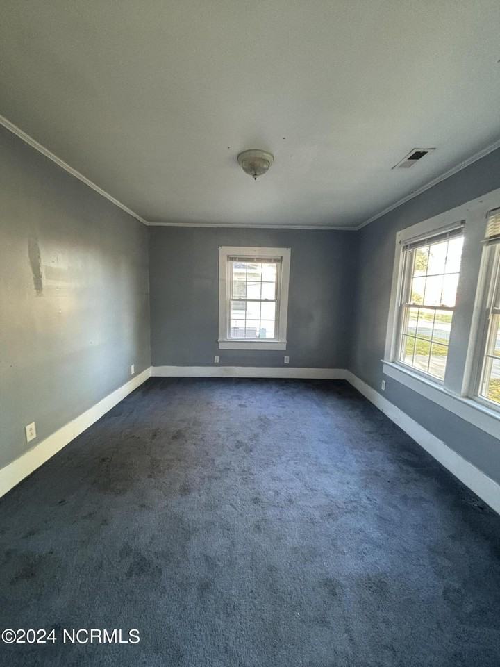 20 Ward St - Photo 6 of 16