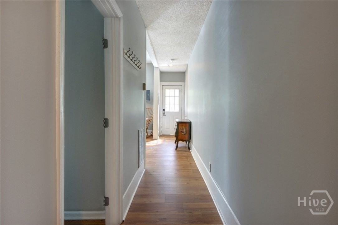 530 E Gordon Ln - Photo 4 of 31