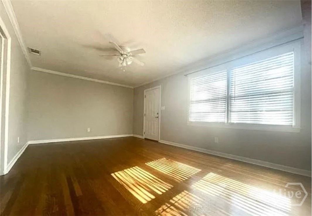 2114 E 62nd St - Photo 4 of 18