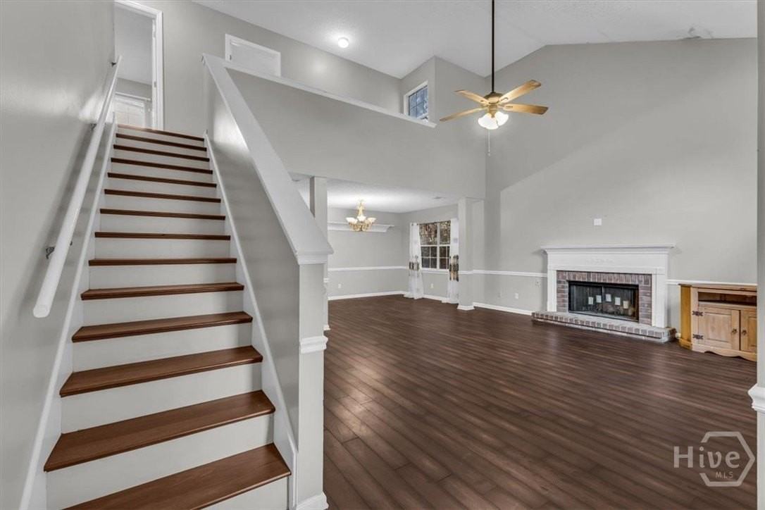 138 Penn Sta - Photo 4 of 36