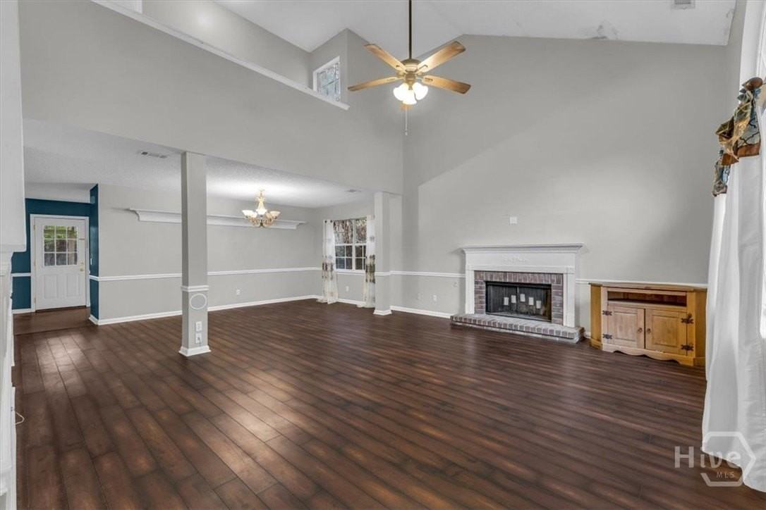 138 Penn Sta - Photo 5 of 36