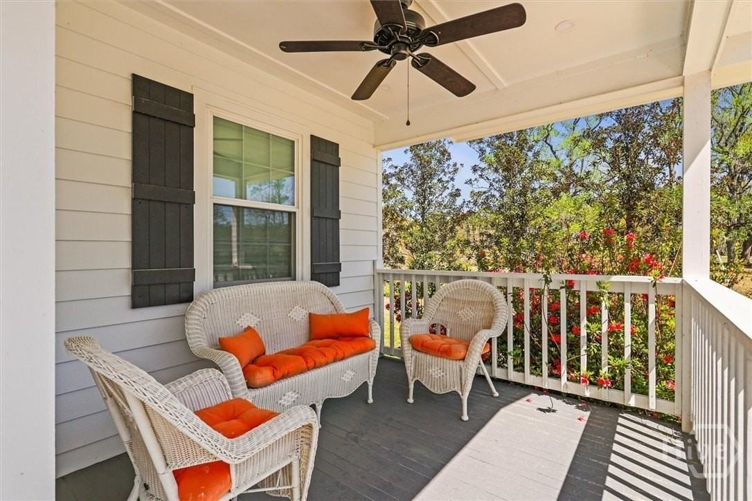 88 Magnolia St - Photo 7 of 40