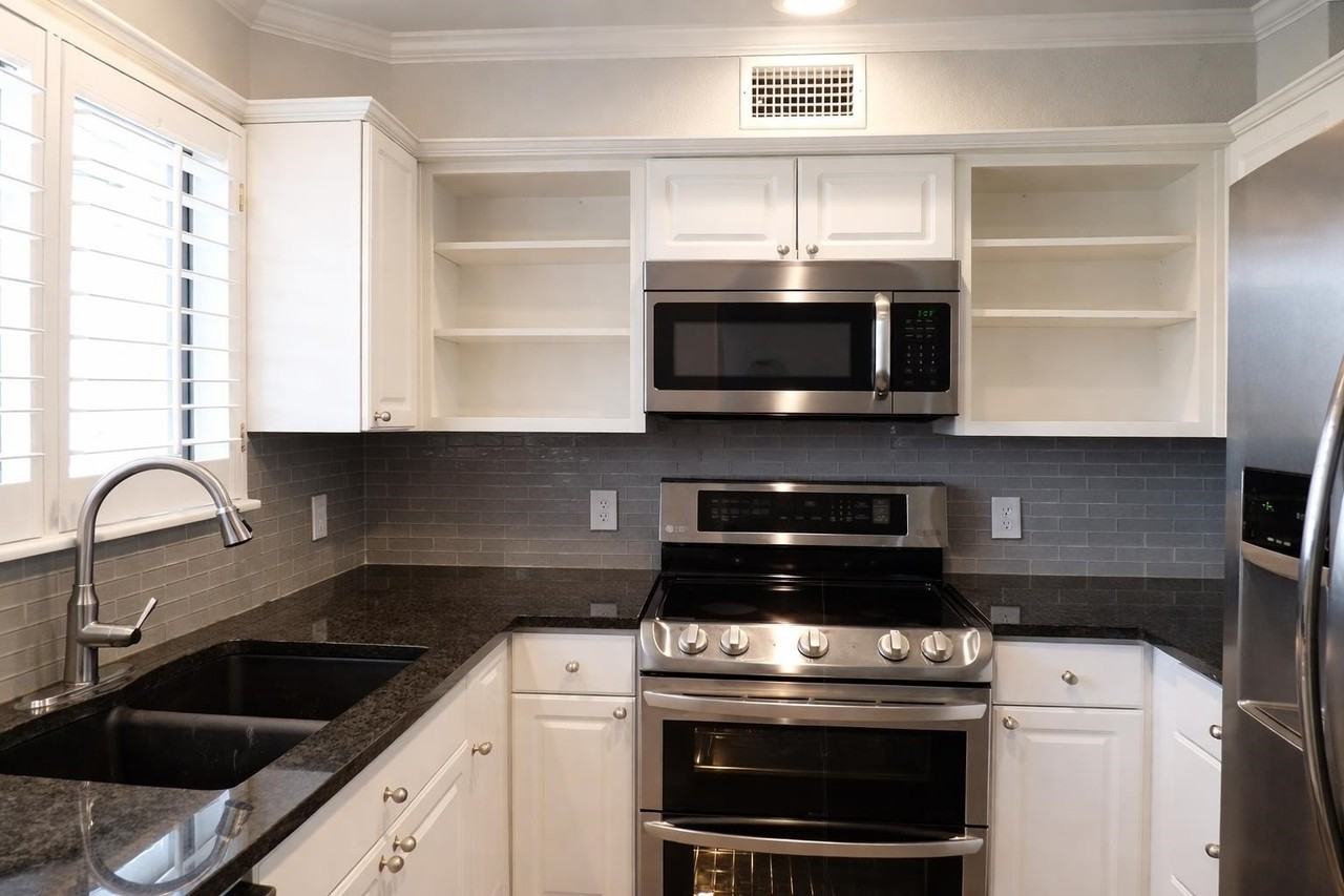 105 Star - Photo 3 of 13