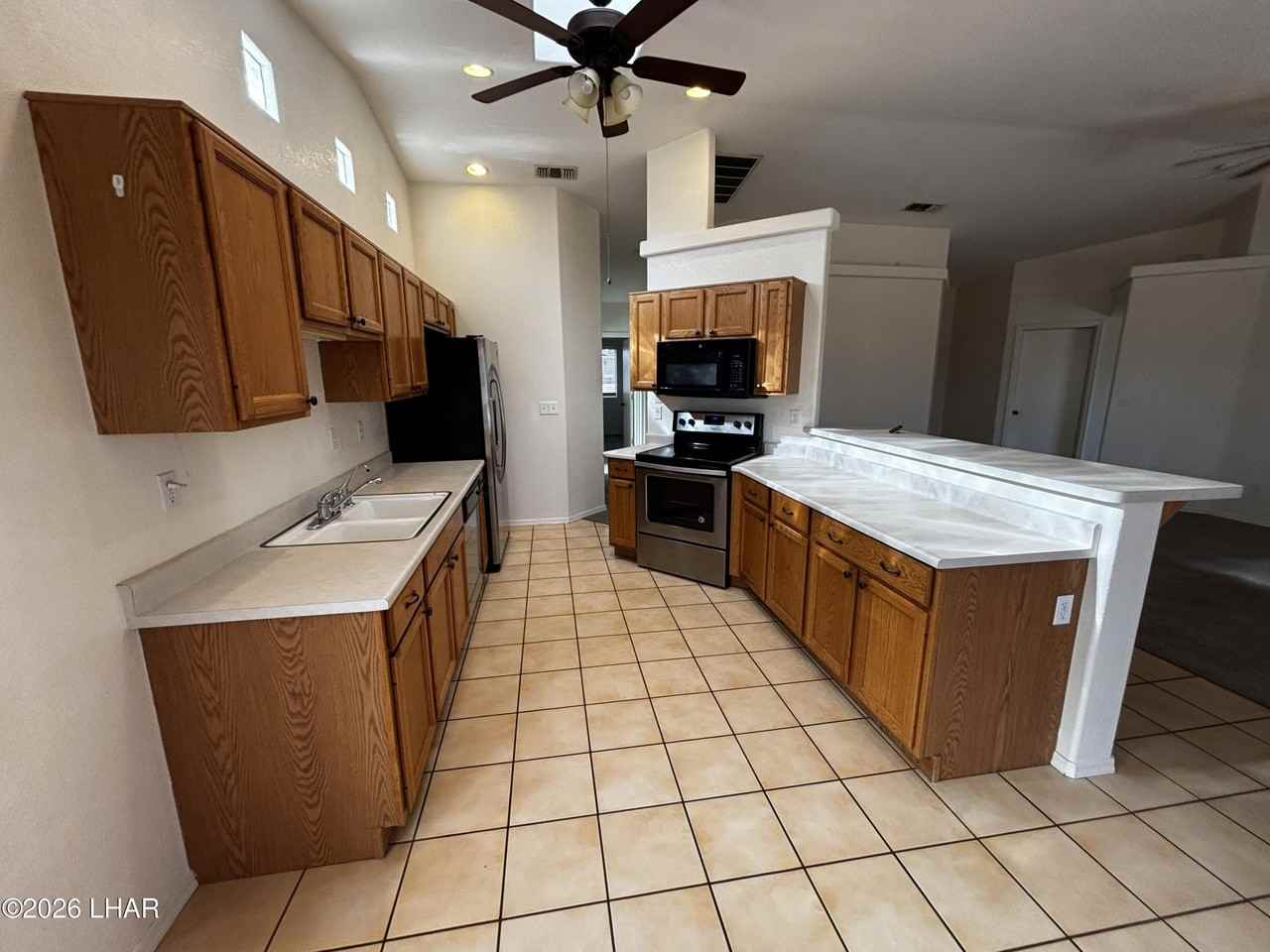 3590 Whitecap Dr - Photo 5 of 21