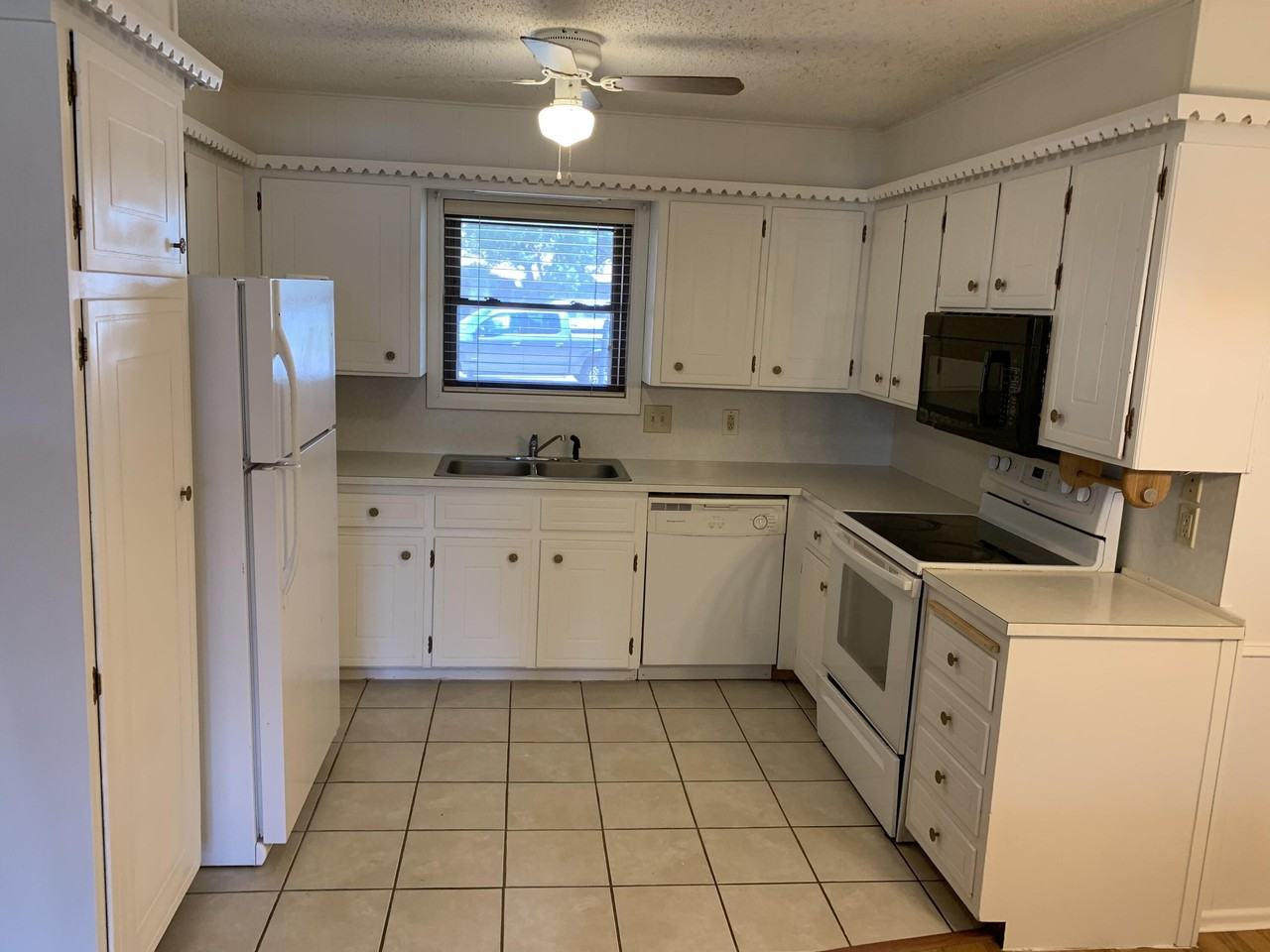 5201 15th St - Photo 5 of 15