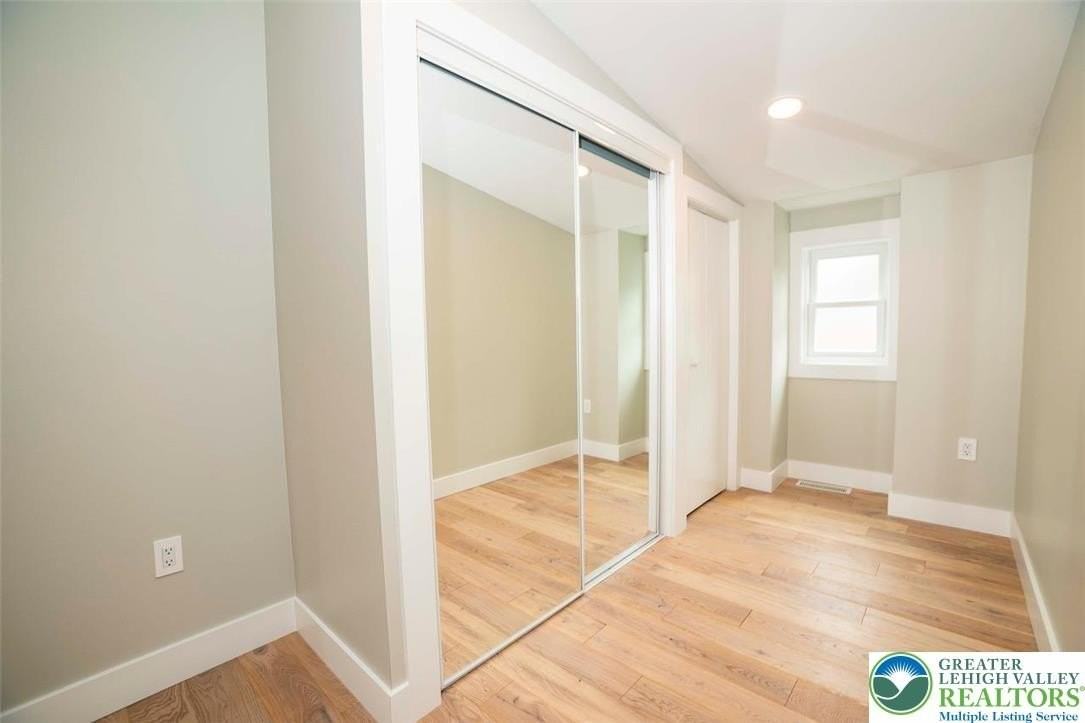 519 Ferry St Unit 2 - Photo 7 of 10