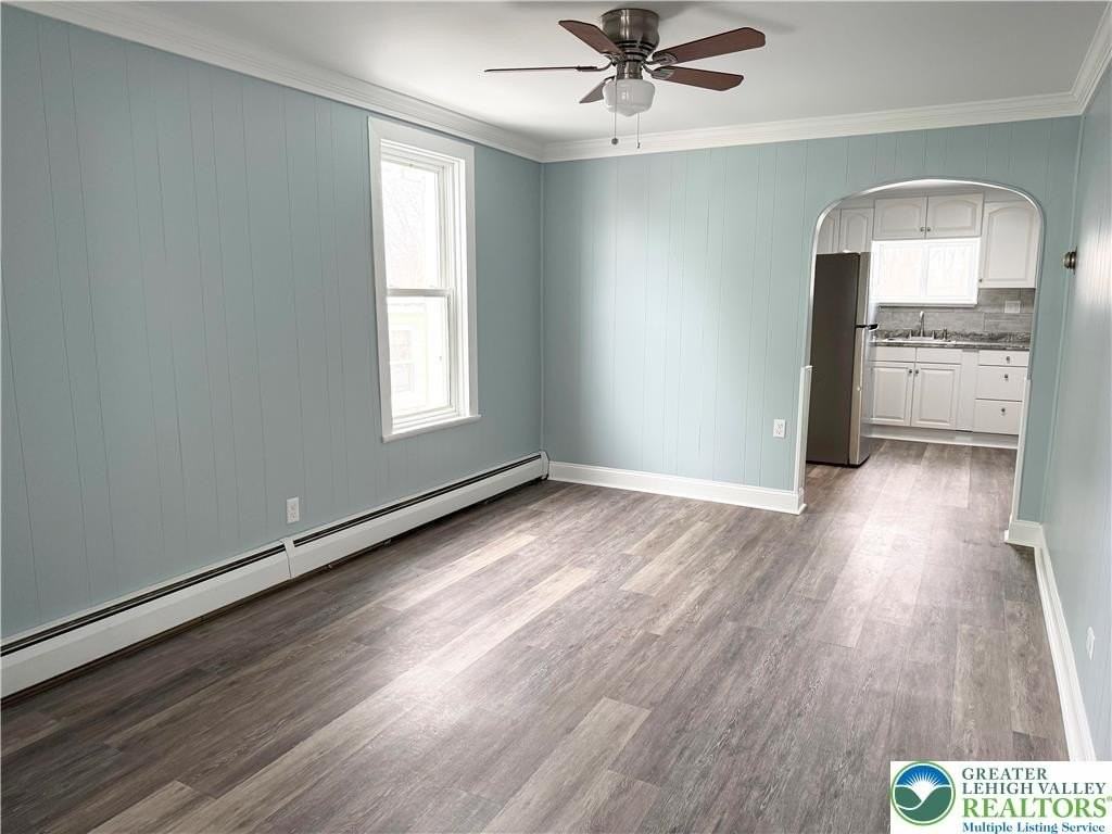 415 E 5th St - Photo 4 of 15