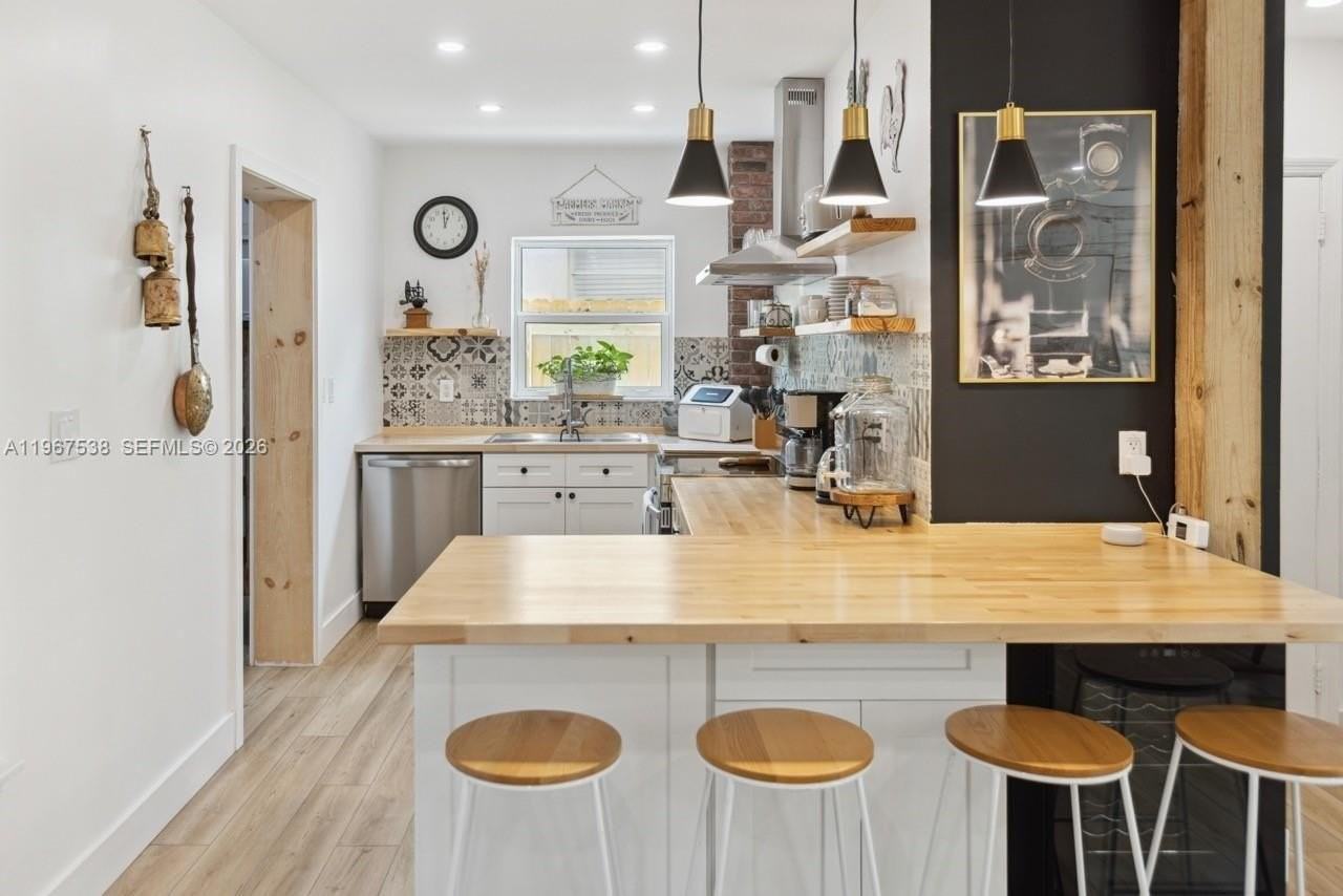 1512 Nw 4th Ave - Photo 3 of 34