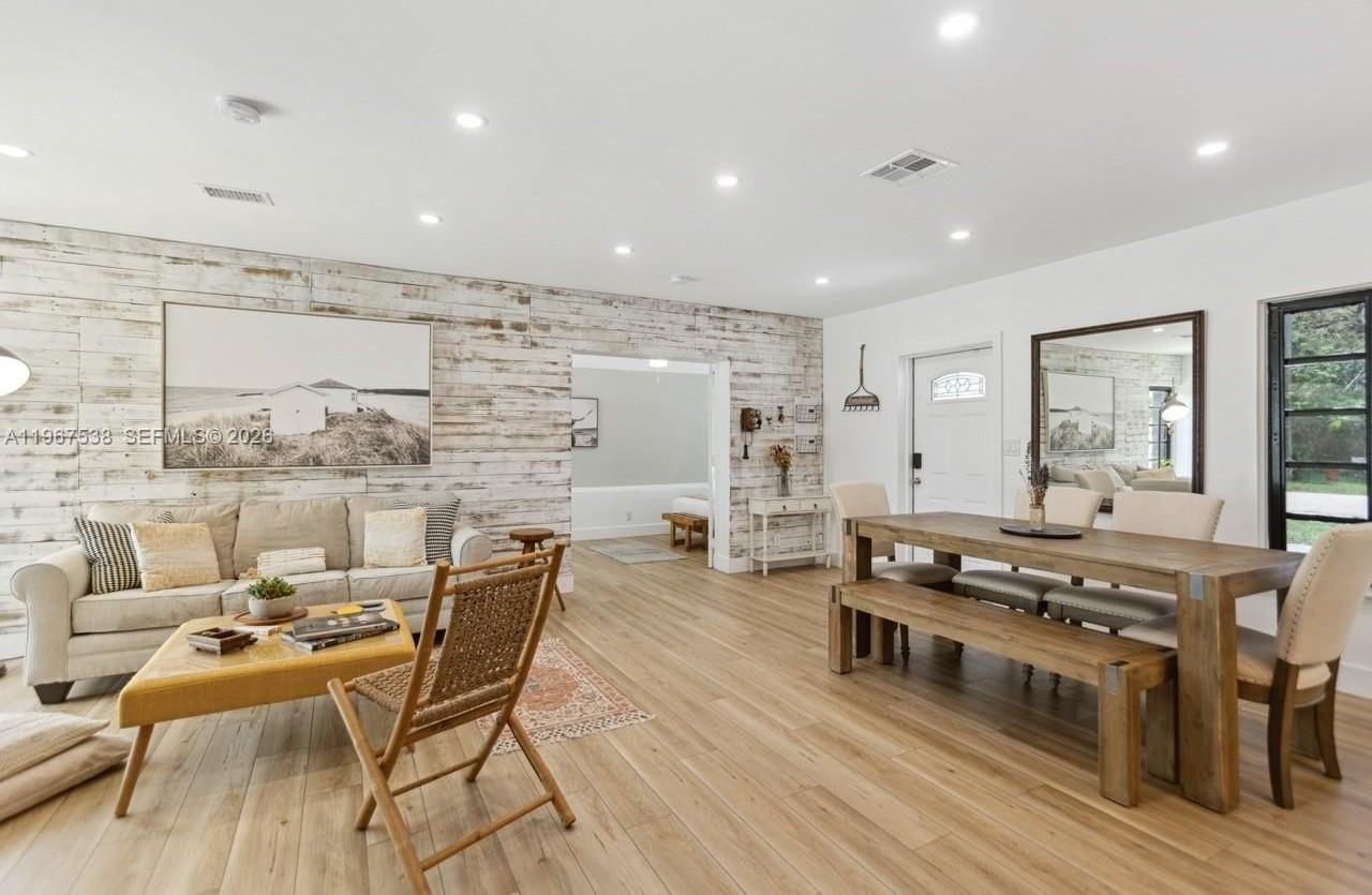 1512 Nw 4th Ave - Photo 5 of 34