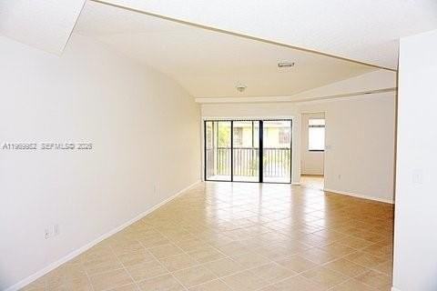 9658 Sw 138th Ave #9658 - Photo 3 of 19