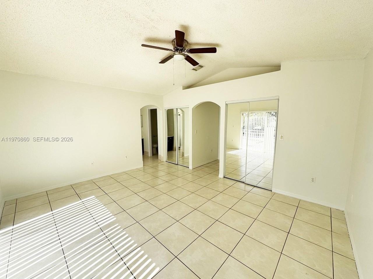 15920 Sw 79th Ter - Photo 5 of 18