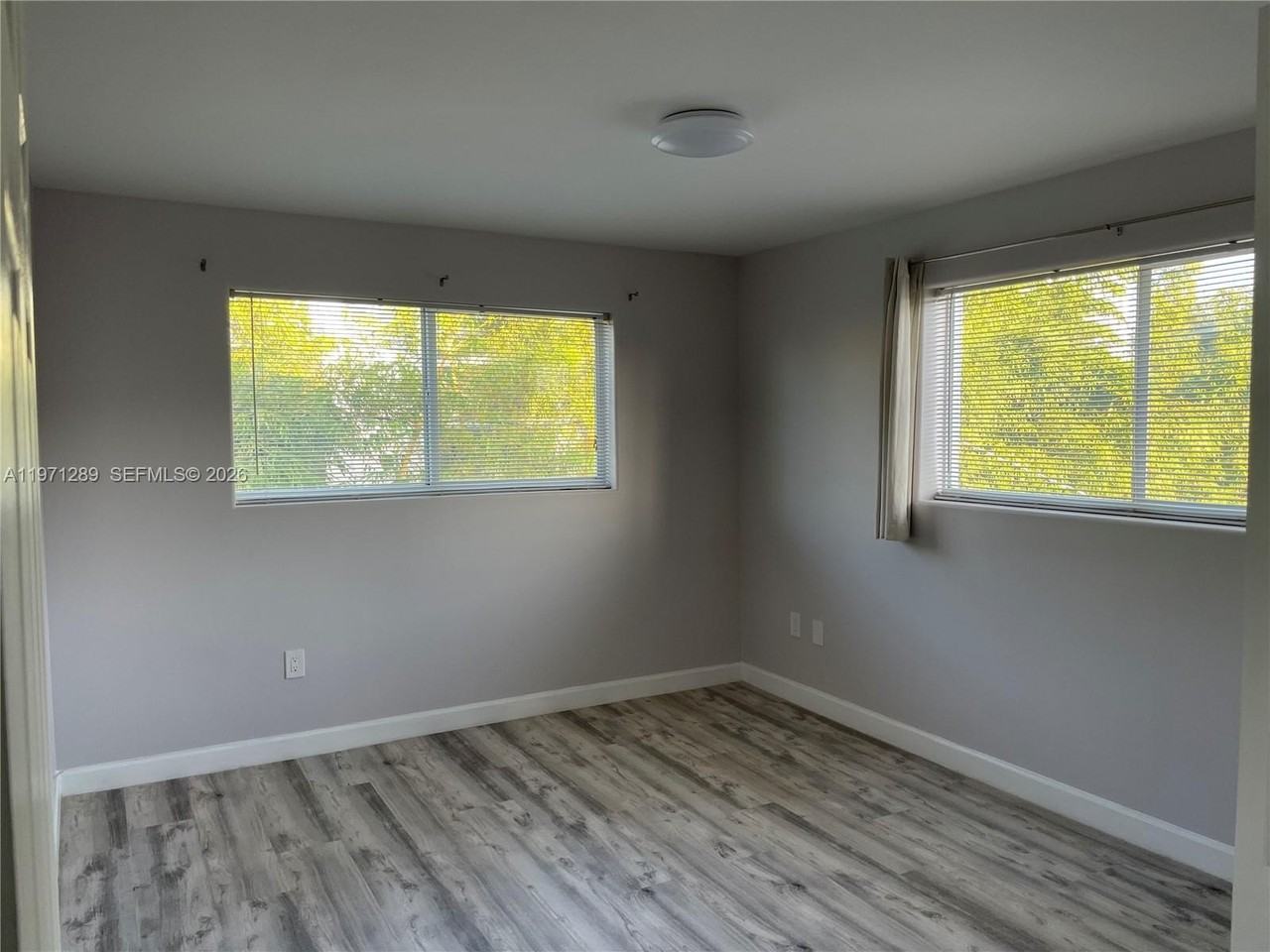 3101 Sw 27th Ave #304 - Photo 4 of 7