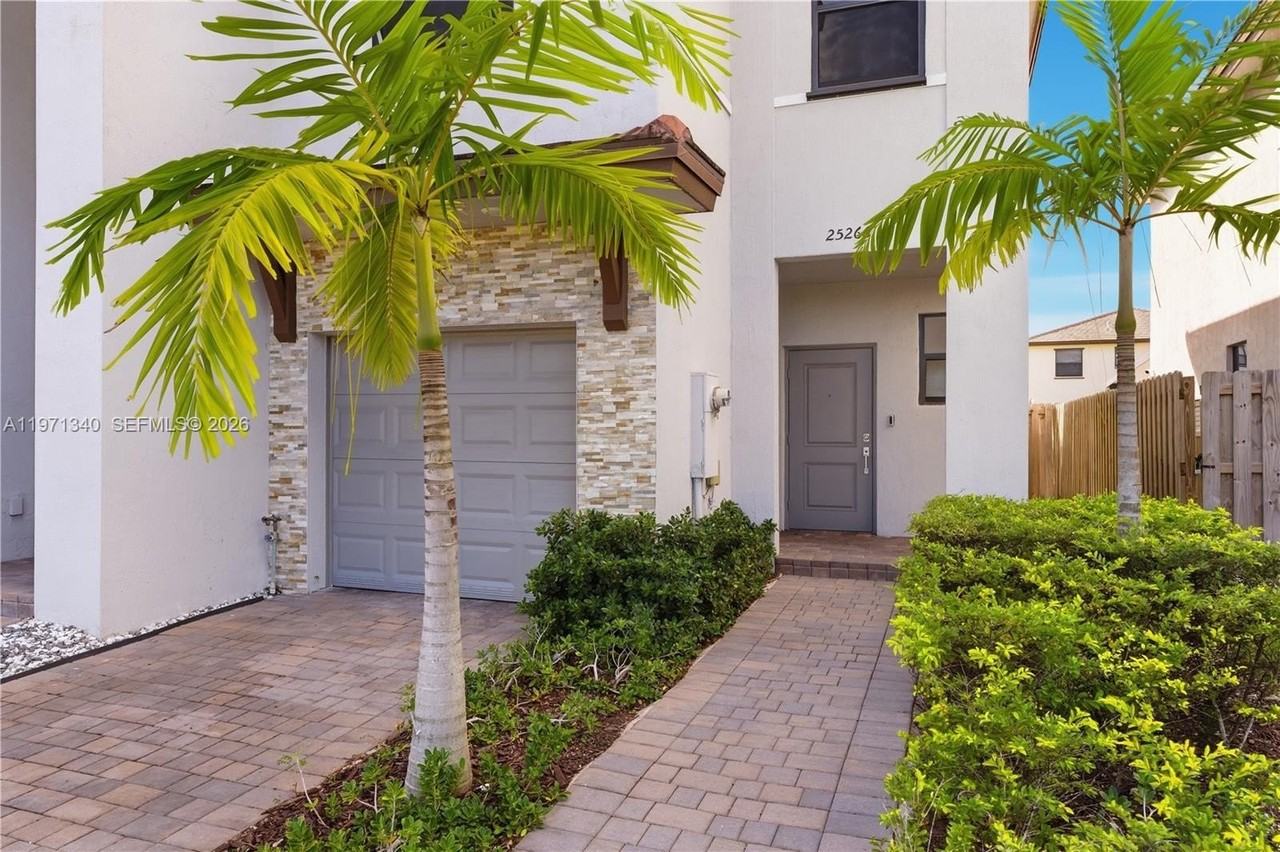 25266 Sw 107th Ave #4678 - Photo 2 of 16