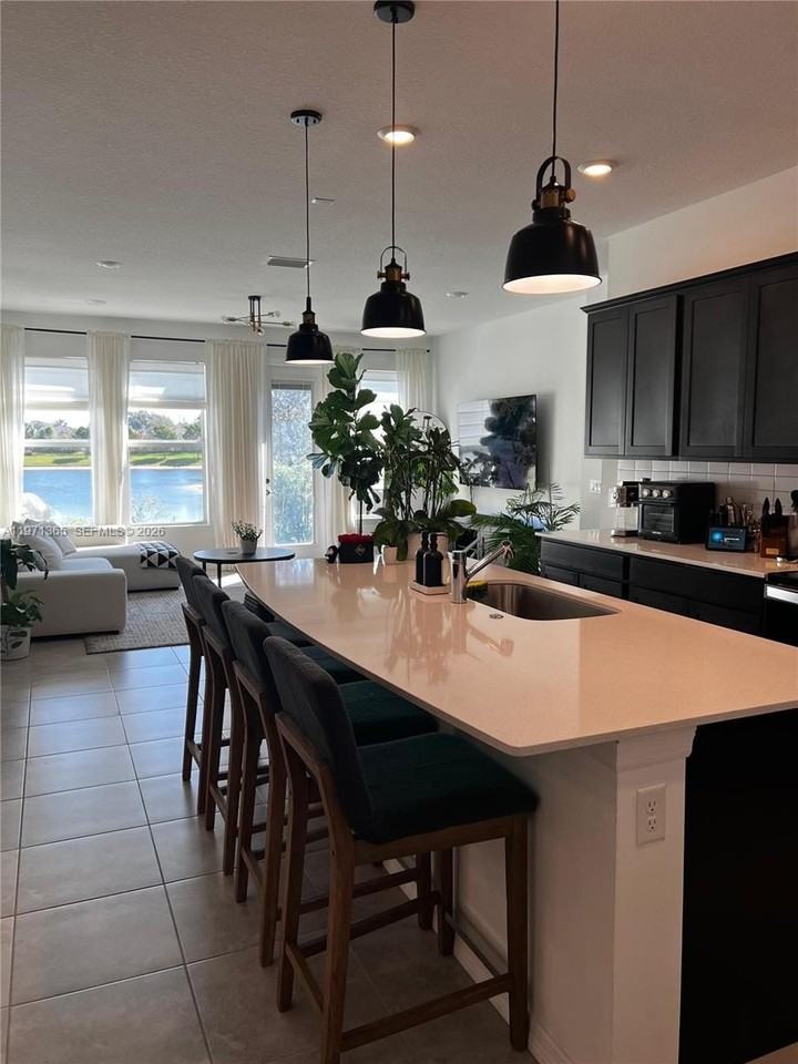 6140 Planta Ln #6140 - Photo 6 of 15