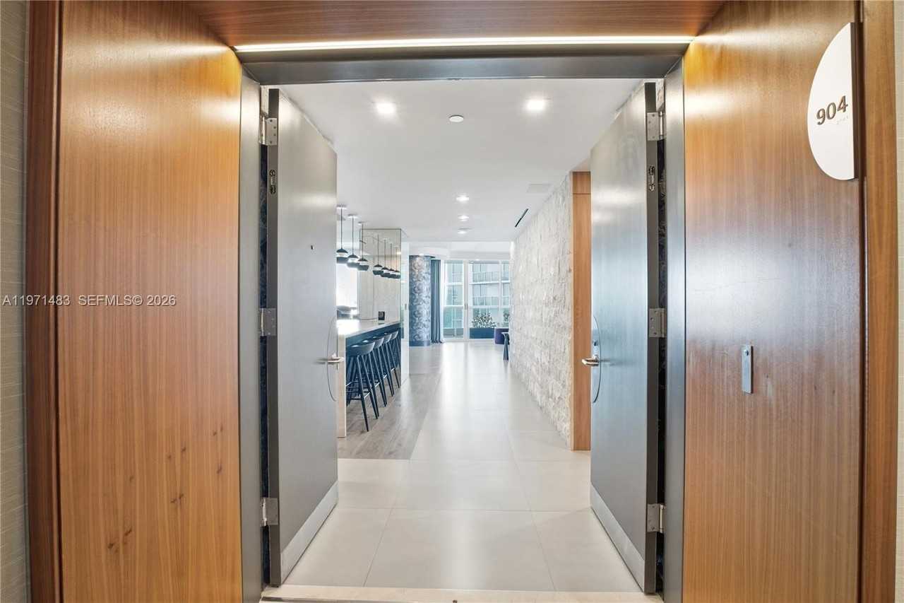 2127 Brickell Ave #904 - Photo 3 of 38