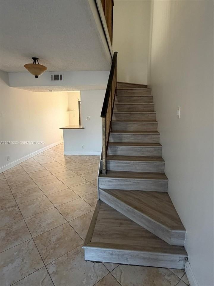 3655 Nw 111th Ter - Photo 4 of 25