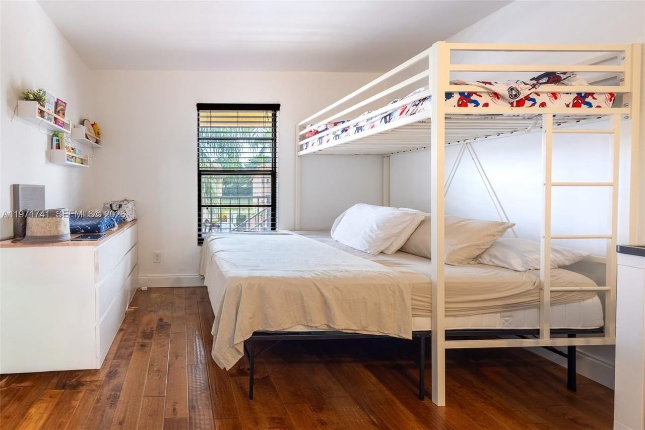 9430 Boca Cove Cir #210 - Photo 5 of 24