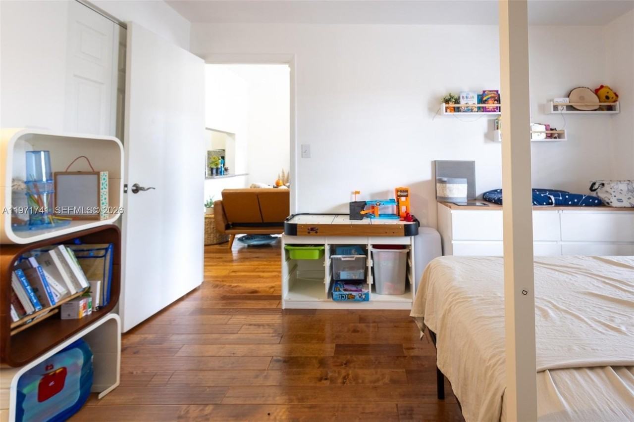 9430 Boca Cove Cir #210 - Photo 7 of 24