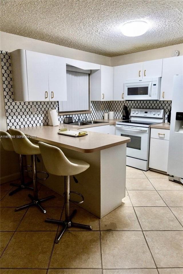 21 Sw 113th Ave #103 - Photo 5 of 10