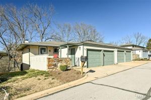 featured image of 835 Knickerbacker Dr