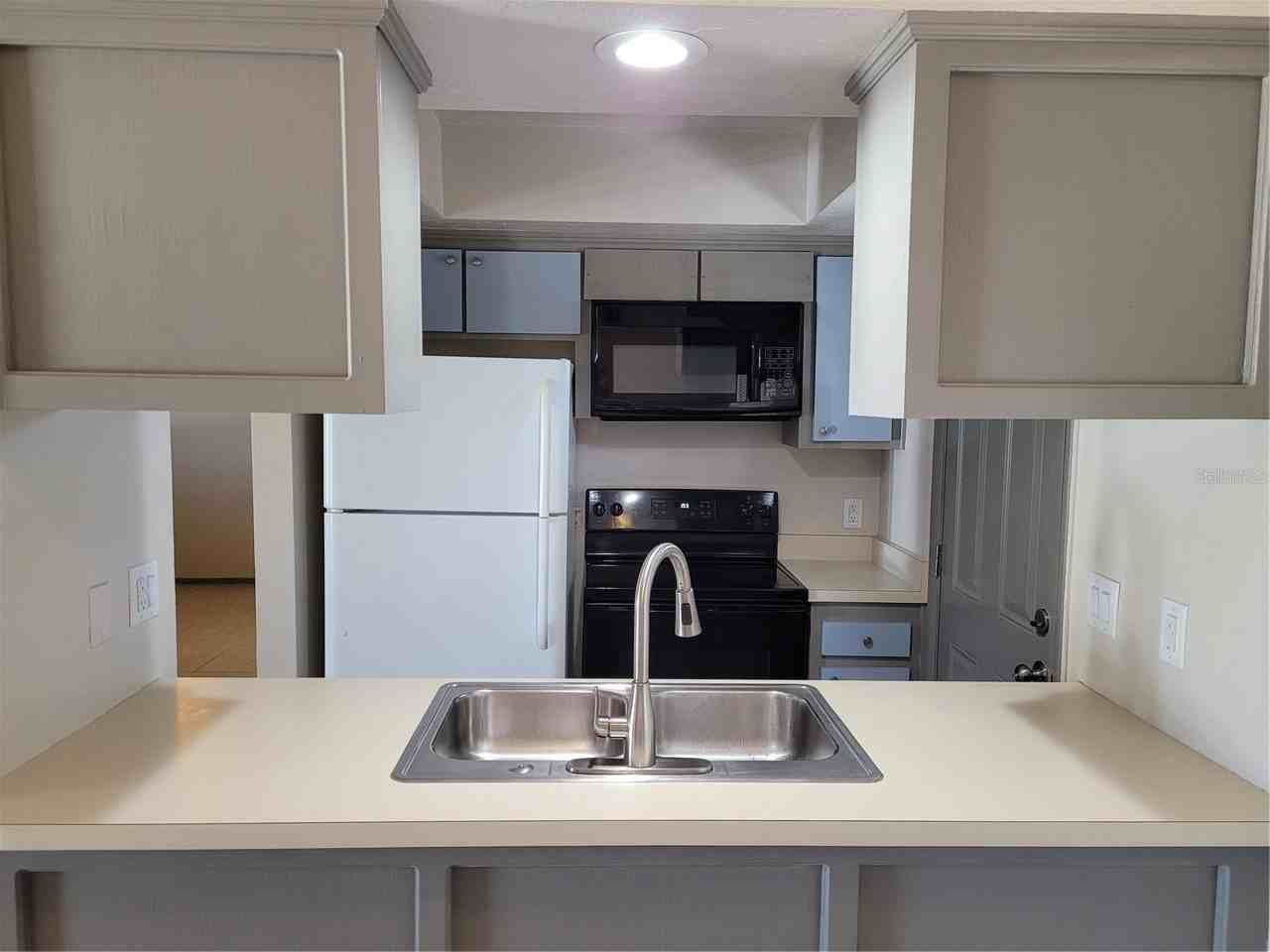 11090 Reims Ave #B - Photo 4 of 10