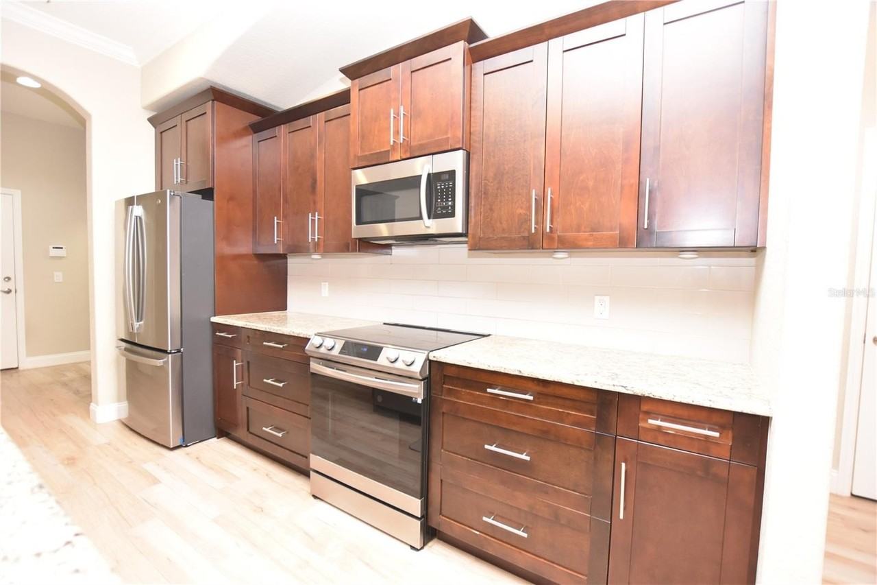 6986 Highlands Creek Ave - Photo 5 of 45