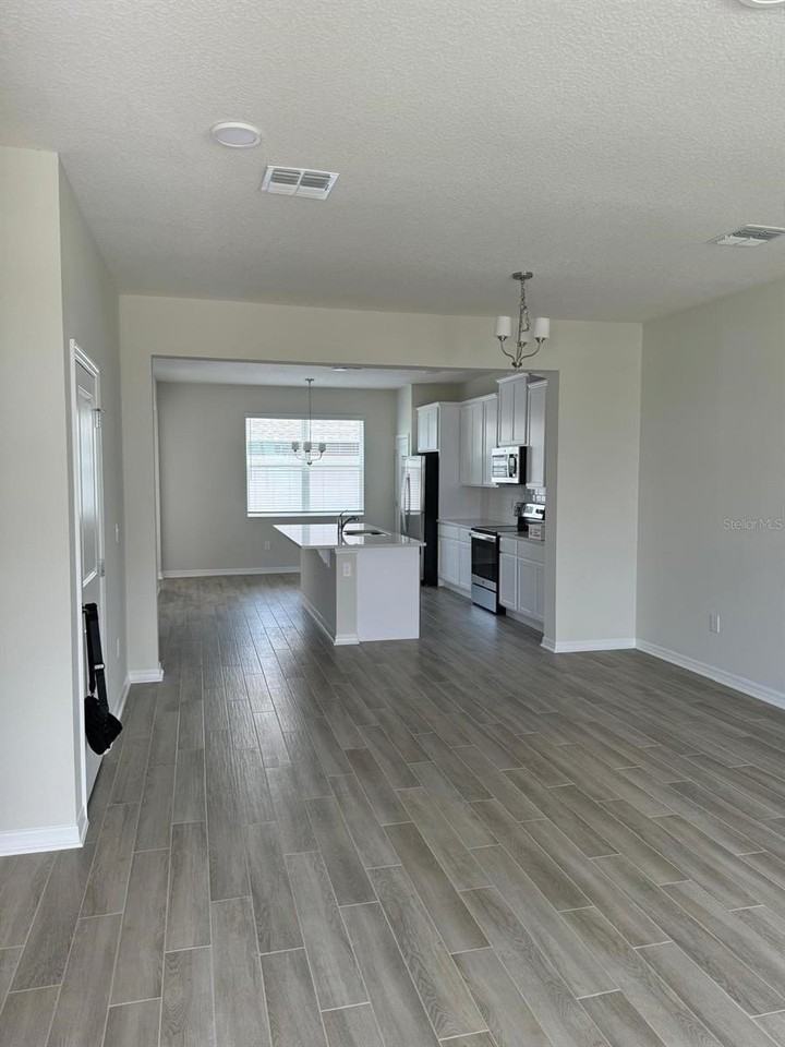 15887 Grafton Way - Photo 2 of 18