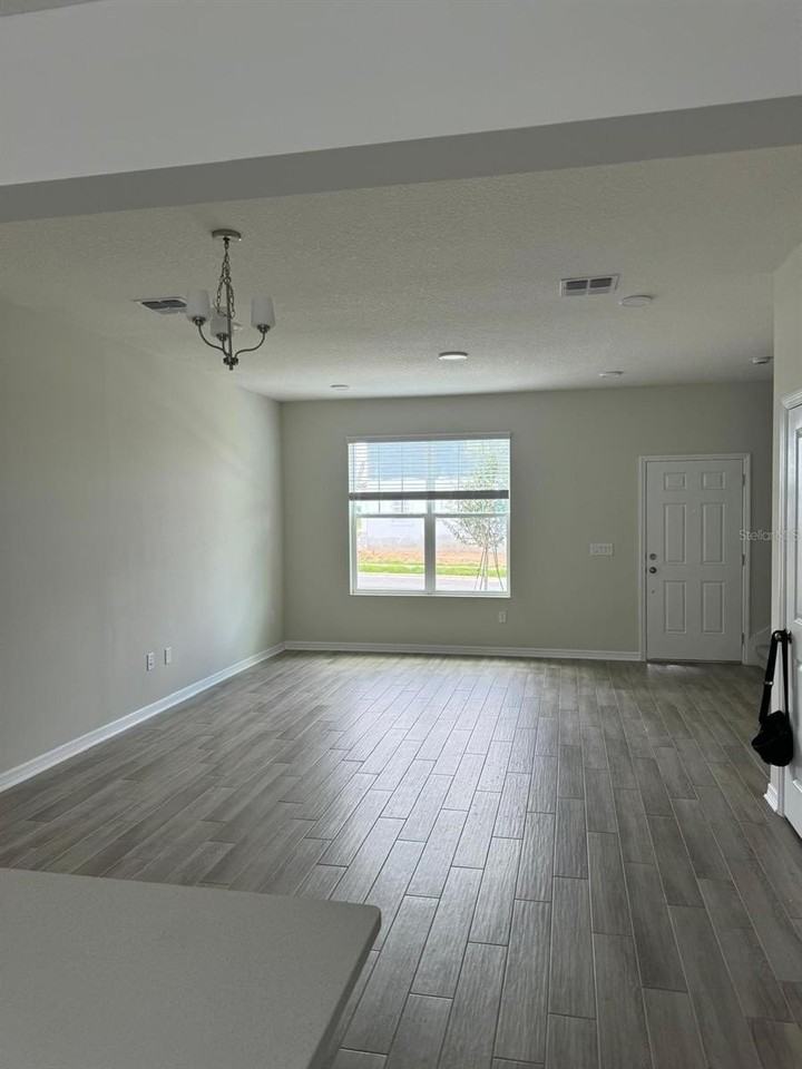 15887 Grafton Way - Photo 4 of 18