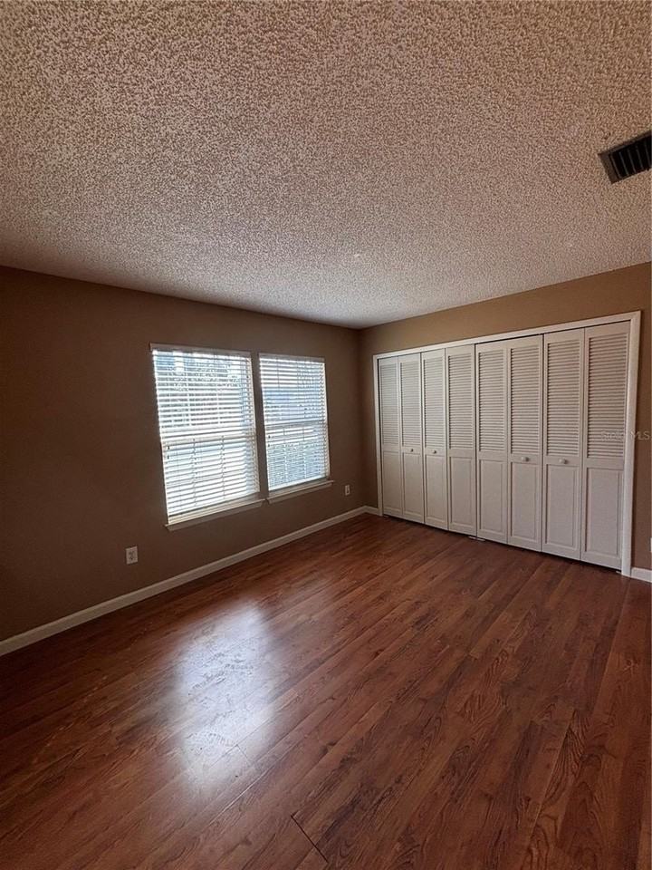 1485 Oberlin Ter - Photo 7 of 10