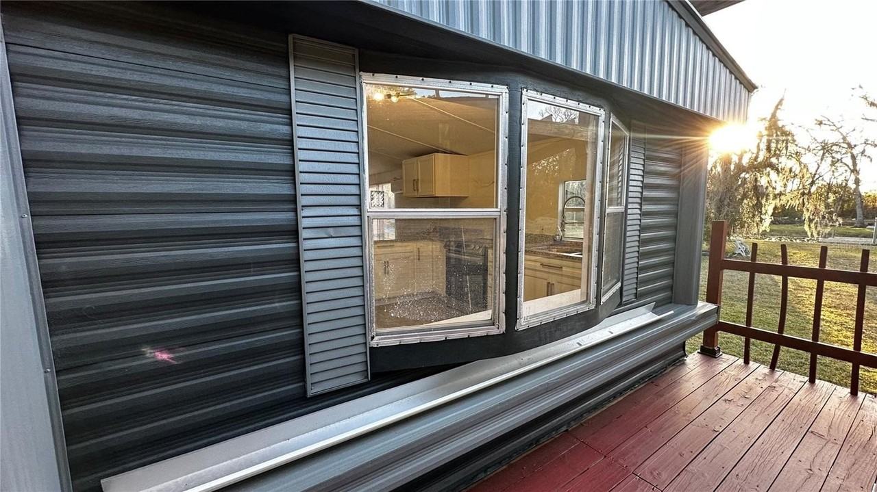 3680 Packard Ave - Photo 4 of 18