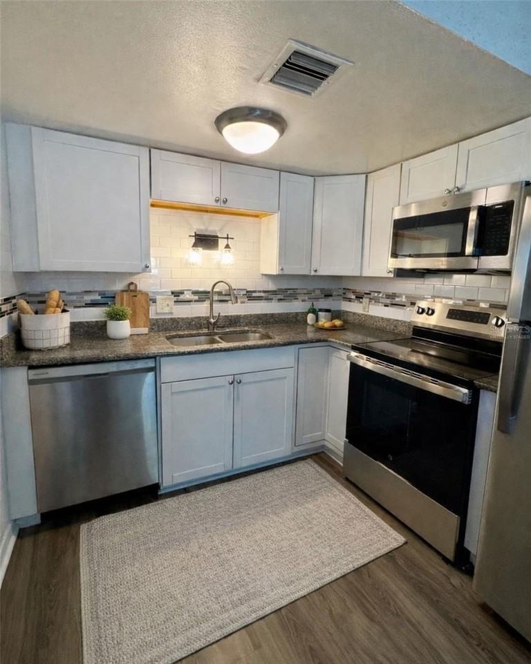 1142 Sunset Point Rd #15 - Photo 2 of 14