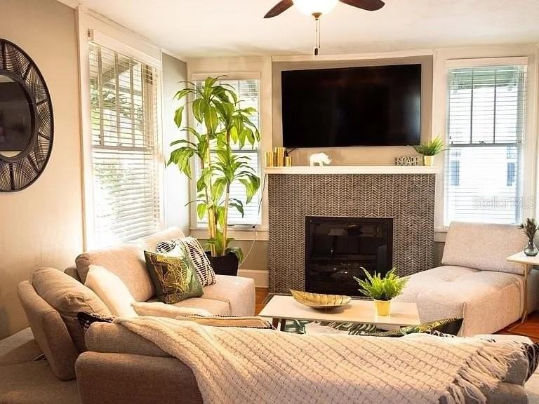 1013 22nd Ave N - Photo 3 of 17