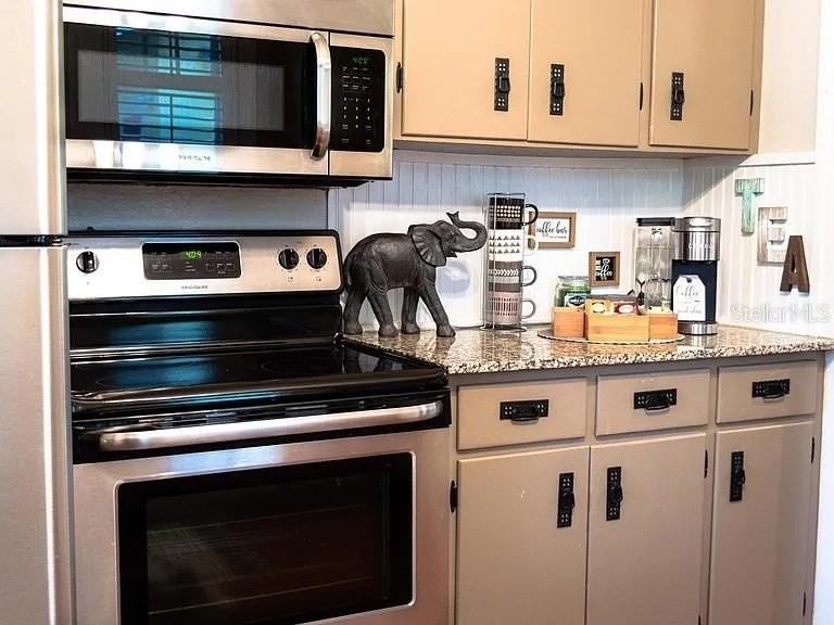 1013 22nd Ave N - Photo 6 of 17