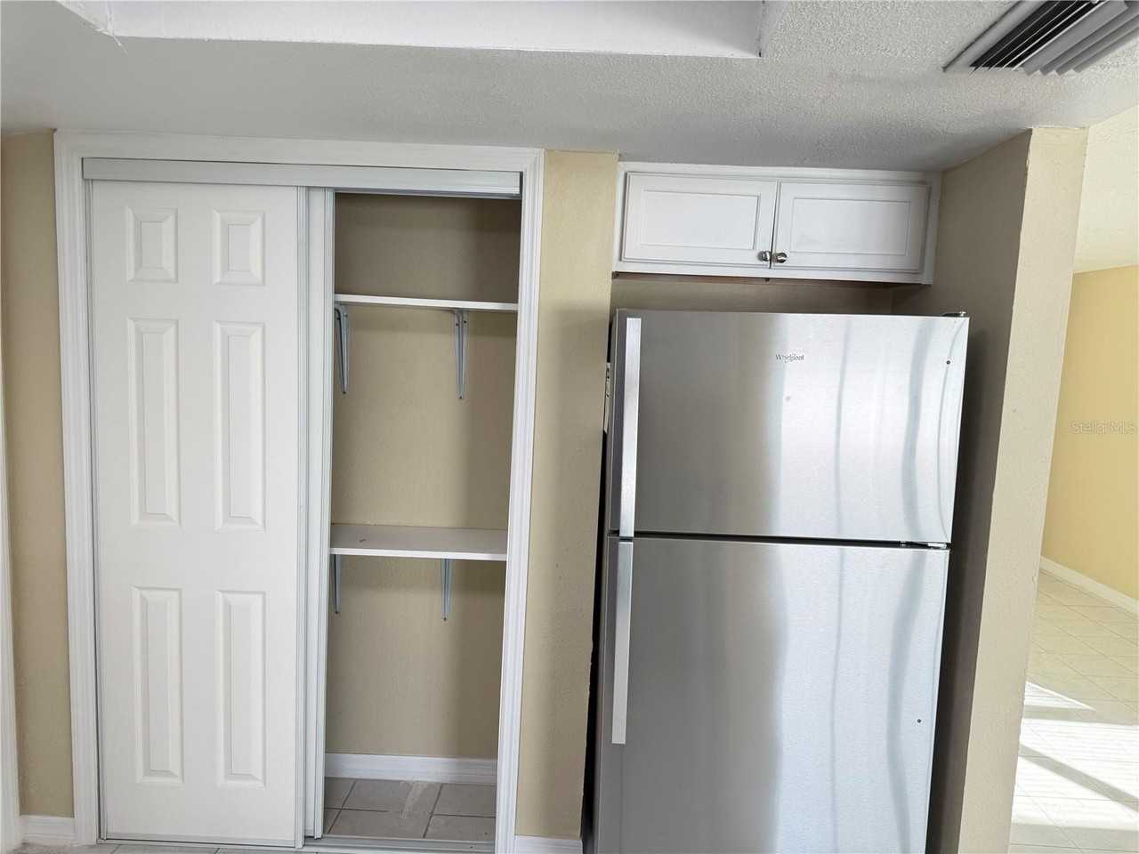 9800 Pocono St - Photo 6 of 22