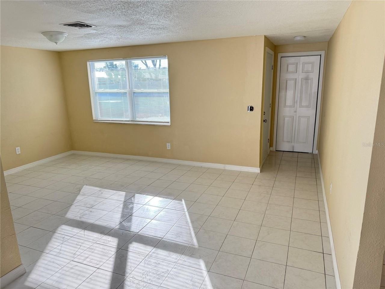 9800 Pocono St - Photo 7 of 22