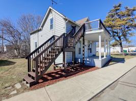 featured image of 1325 Jefferson Ave #A