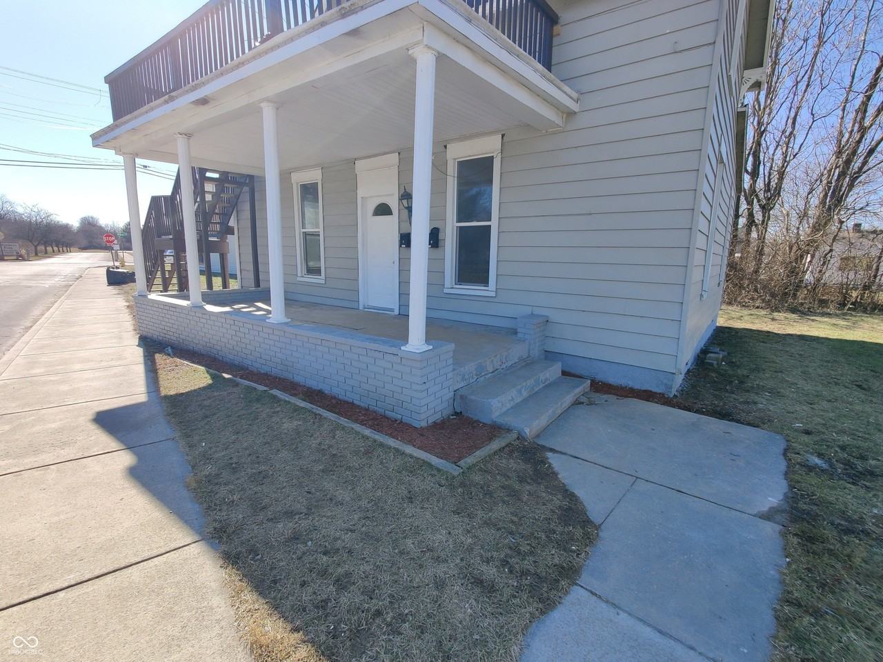 1325 Jefferson Ave #A - Photo 2 of 15