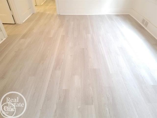 1456 Beaconsfield Ave - Photo 7 of 14