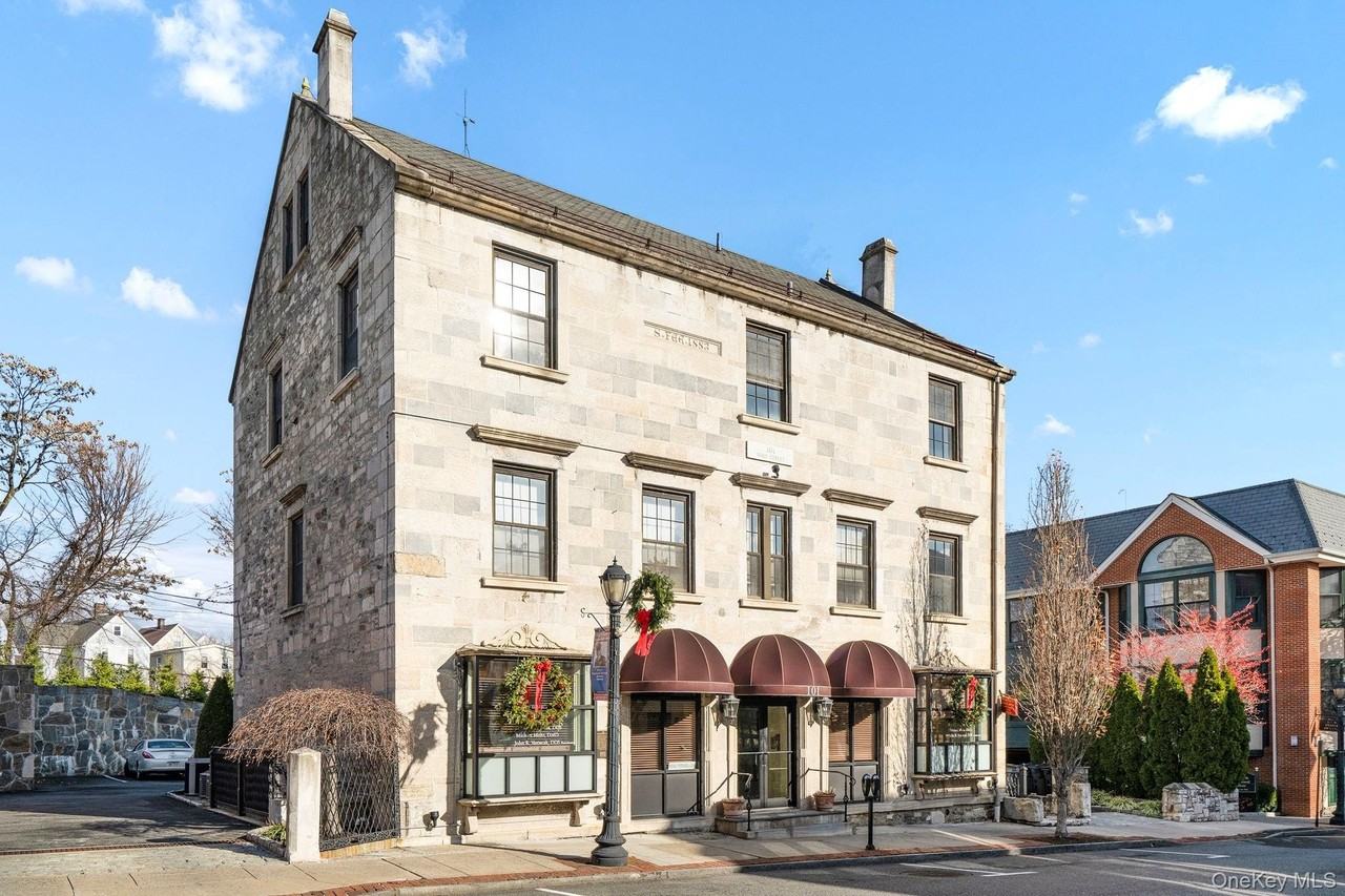 101 Main St Unit 3 - Photo 2 of 26