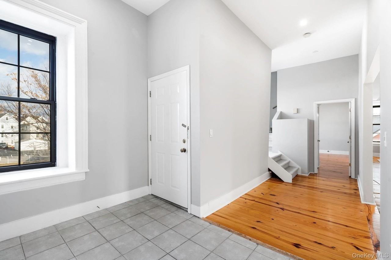 101 Main St Unit 3 - Photo 3 of 26