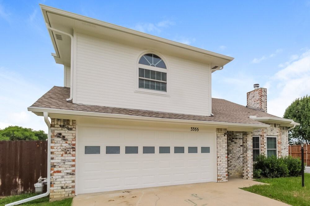 3355 Brooke St - Photo 4 of 17