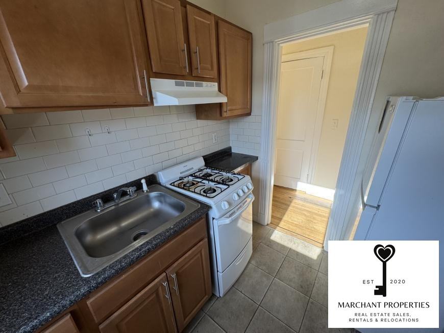 1143 Commonweath Ave. #11 - Photo 5 of 10