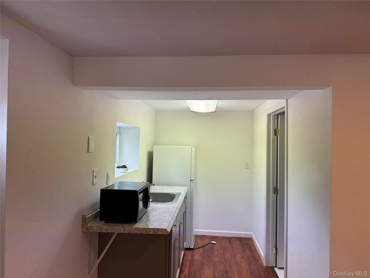 23 Barbara Dr - Photo 3 of 4