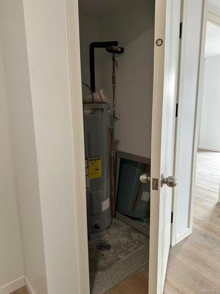 7033 Queens Blvd Unit 7e - Photo 5 of 9