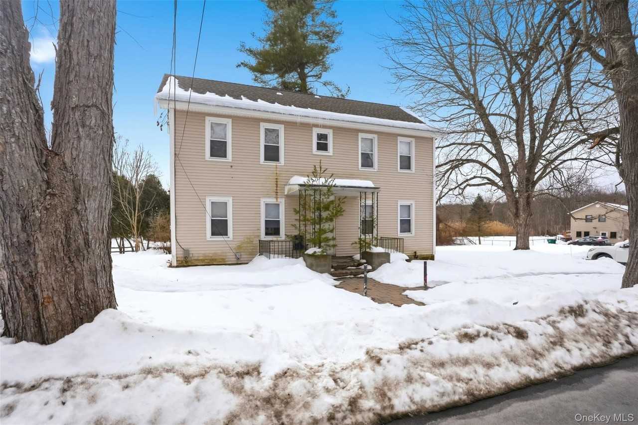 116 Carpenter Rd Apt 3 #3 - Photo 2 of 25