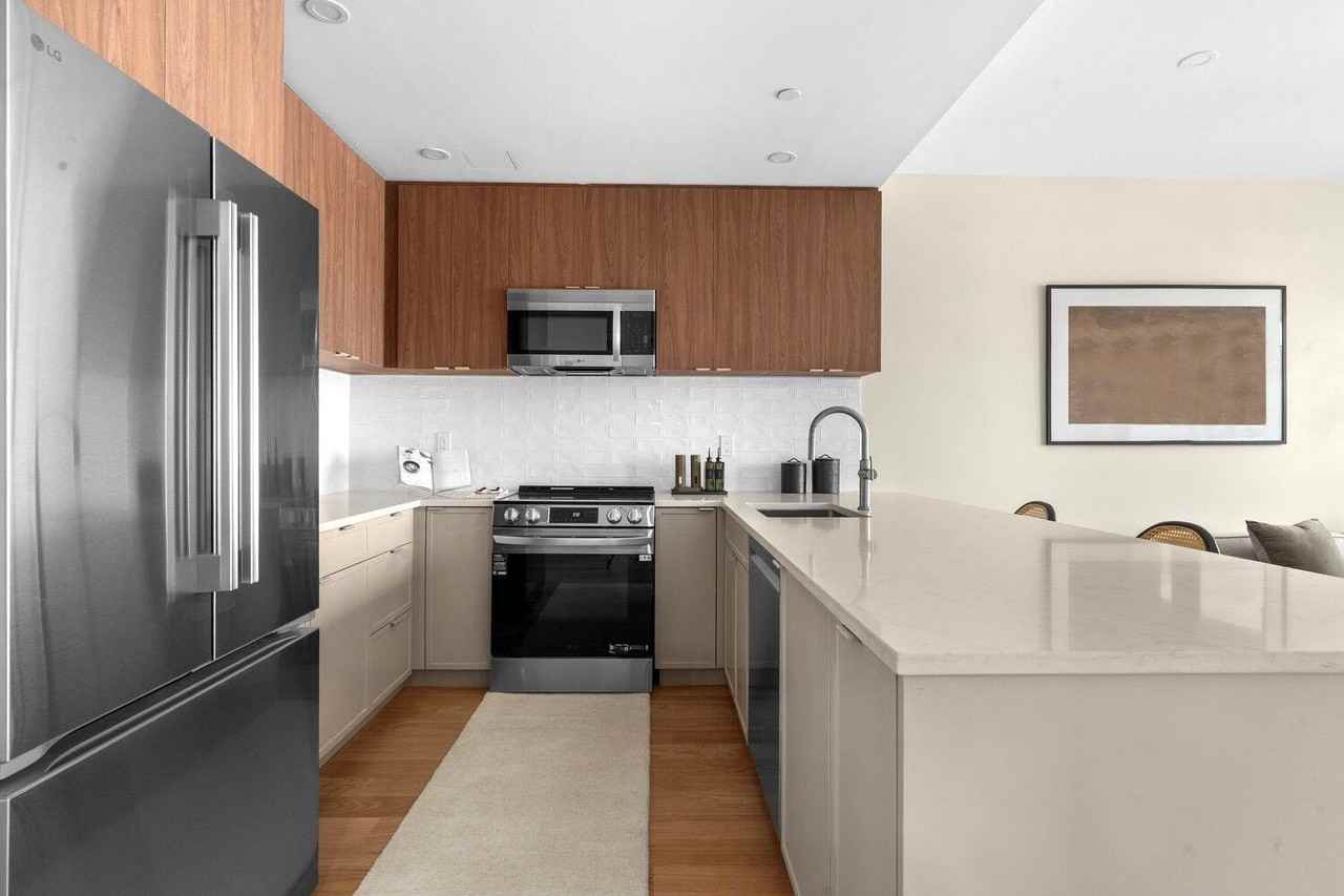 36 India St #4G - Photo 4 of 12