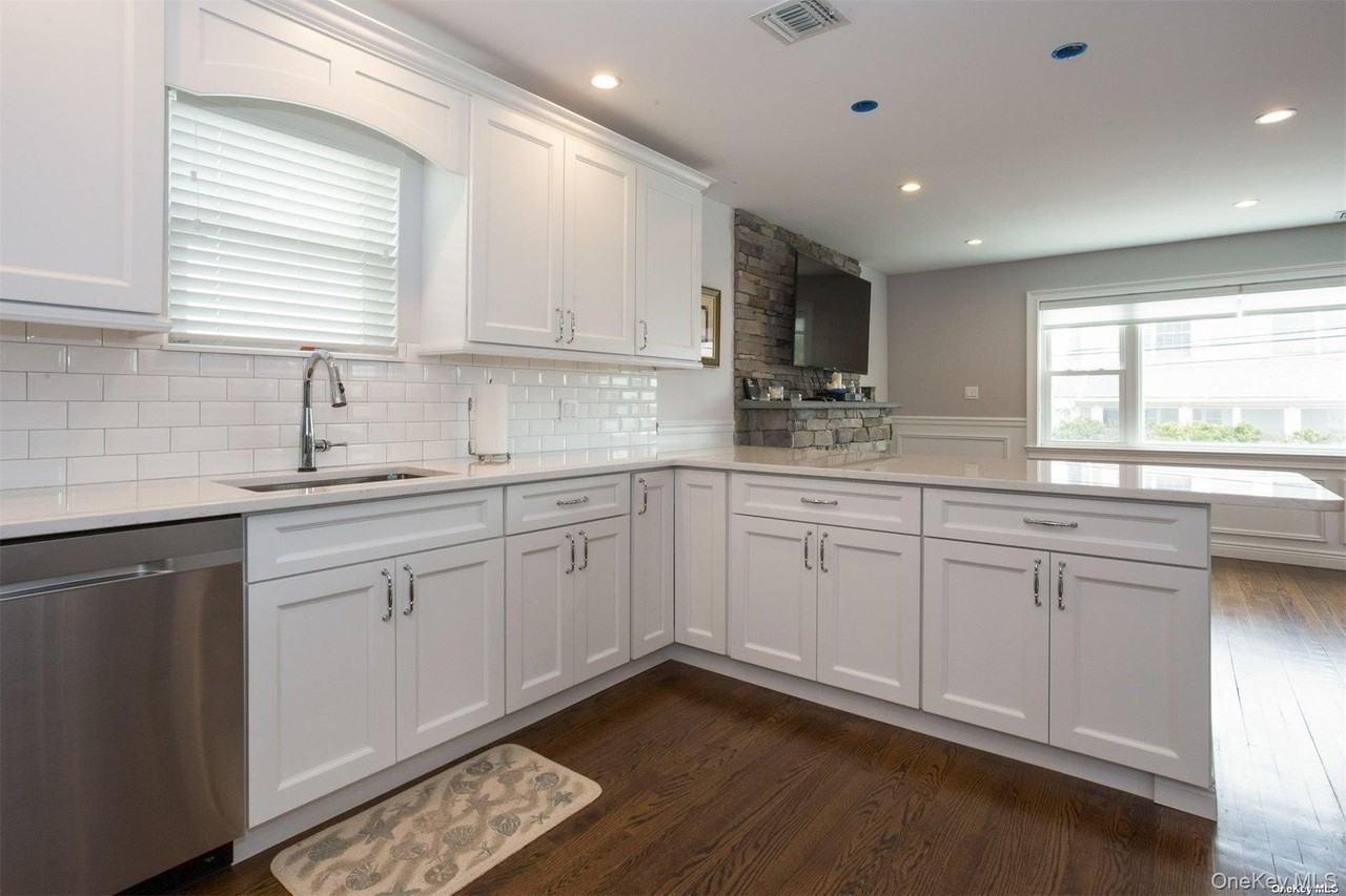 44 Buxton St - Photo 7 of 32