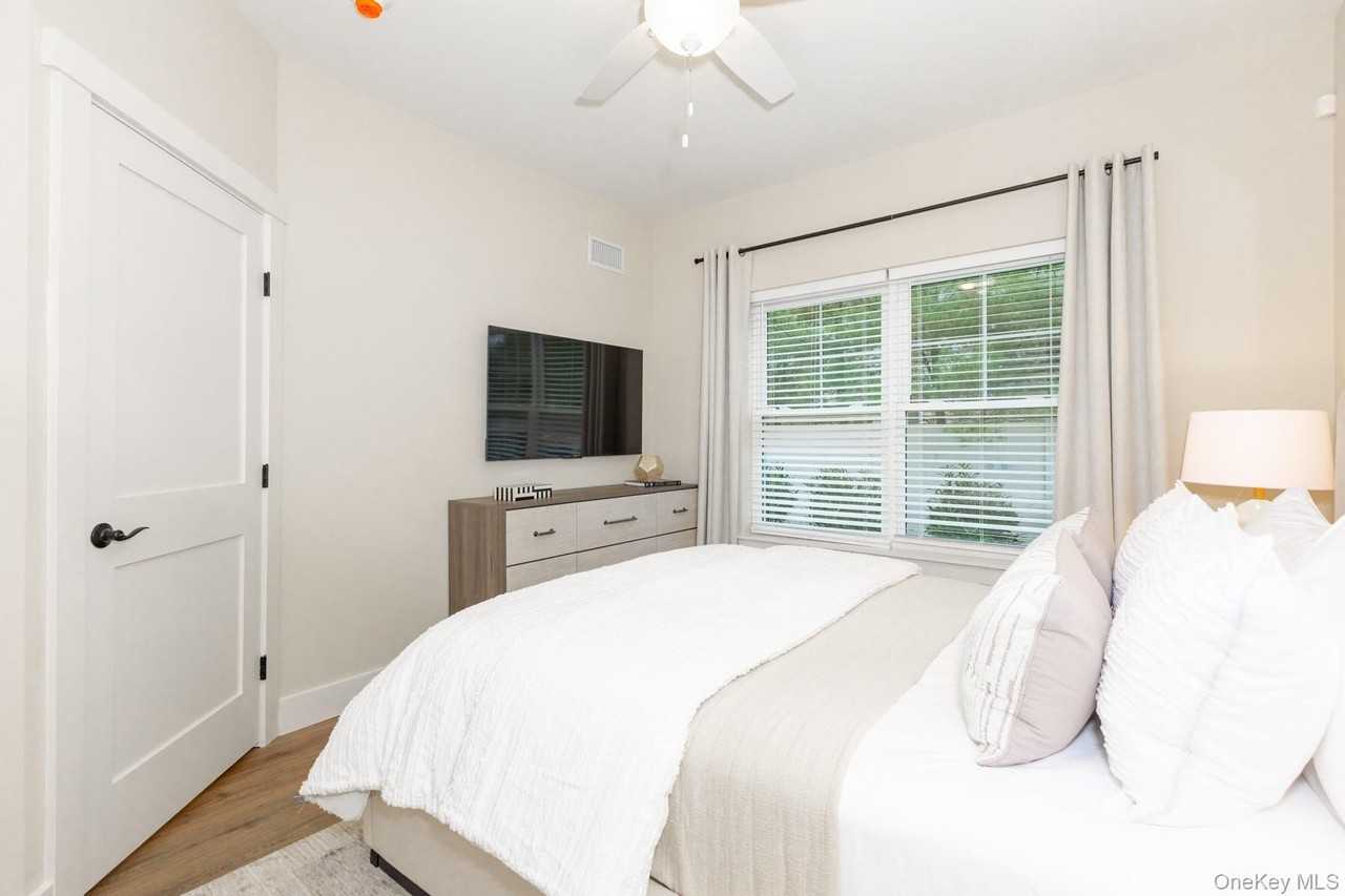 205 Romar Ct - Photo 3 of 17