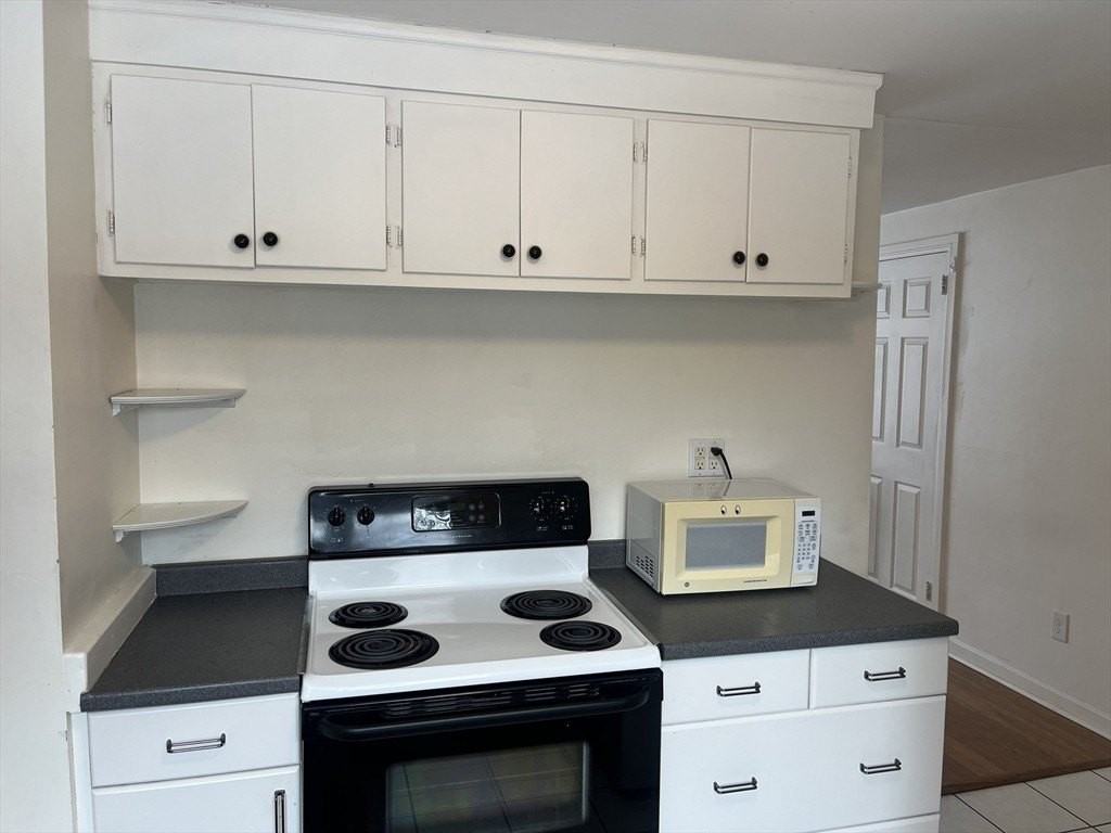 12 Marion Rd Unit 12 - Photo 4 of 14